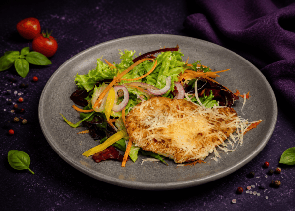 Салат с куриной грудкой